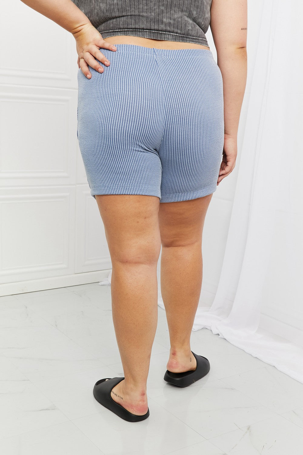 Too Good Ribbed Shorts in Misty Blue